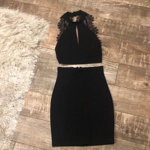 EUC LULUS  SZ XS  body con 2 piece dress ,lined.